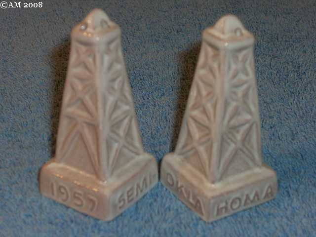 1957 Celebration Oil Derricks glazed white sand